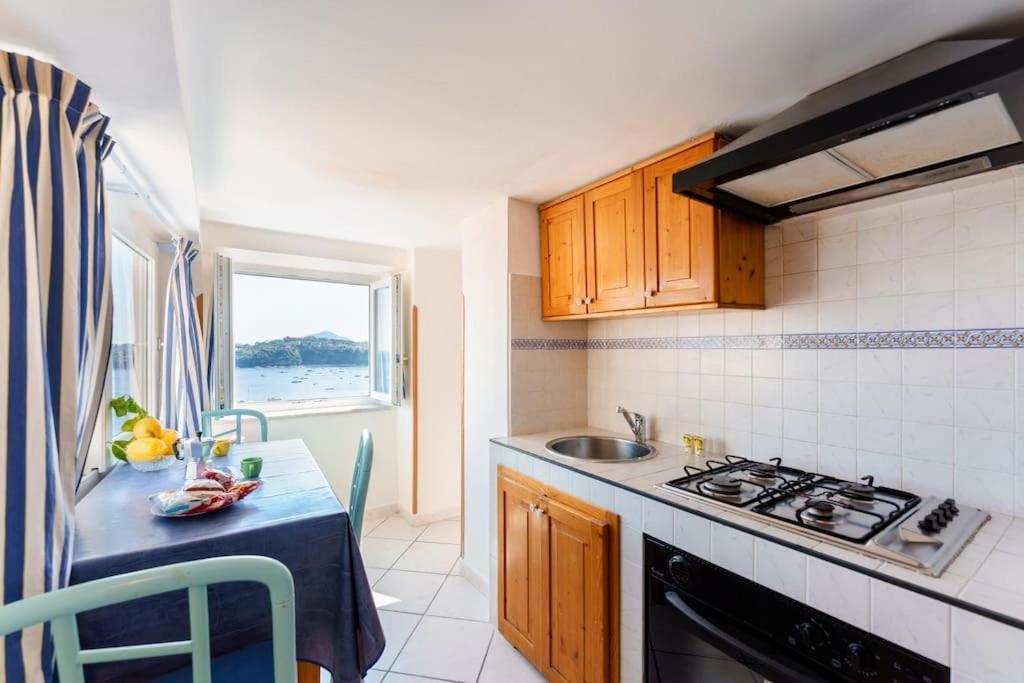 La Casa Di Nina A Corricella Apartment Procida Exterior foto