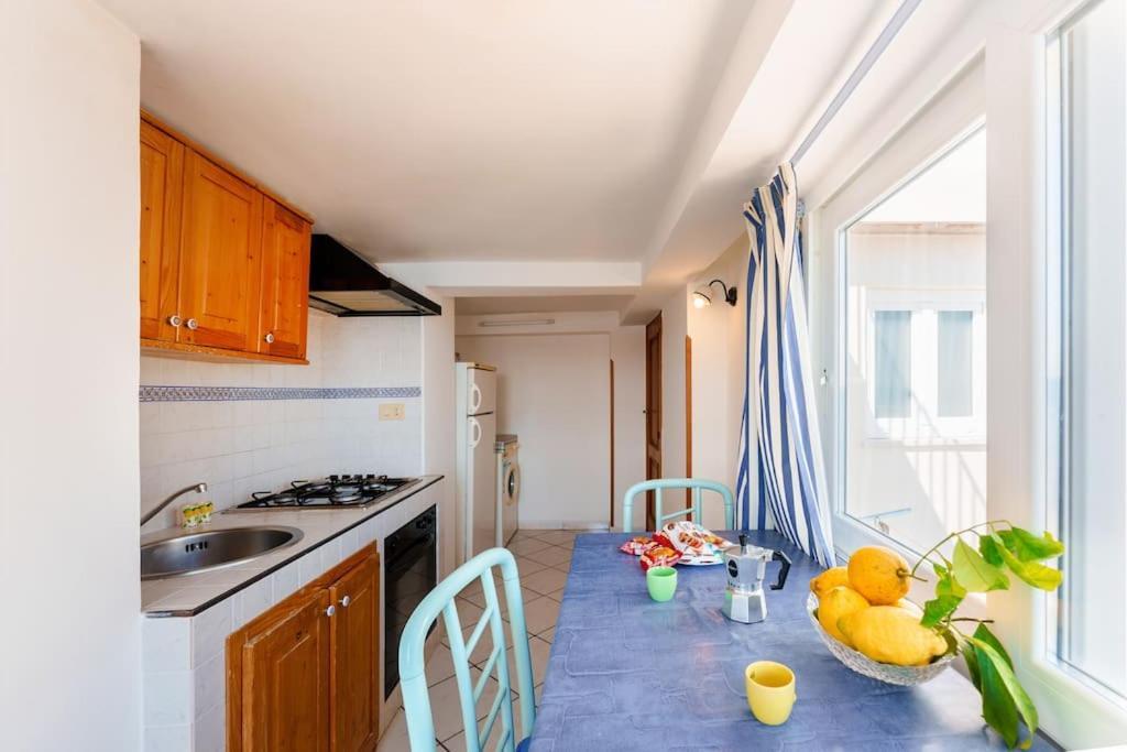 La Casa Di Nina A Corricella Apartment Procida Exterior foto